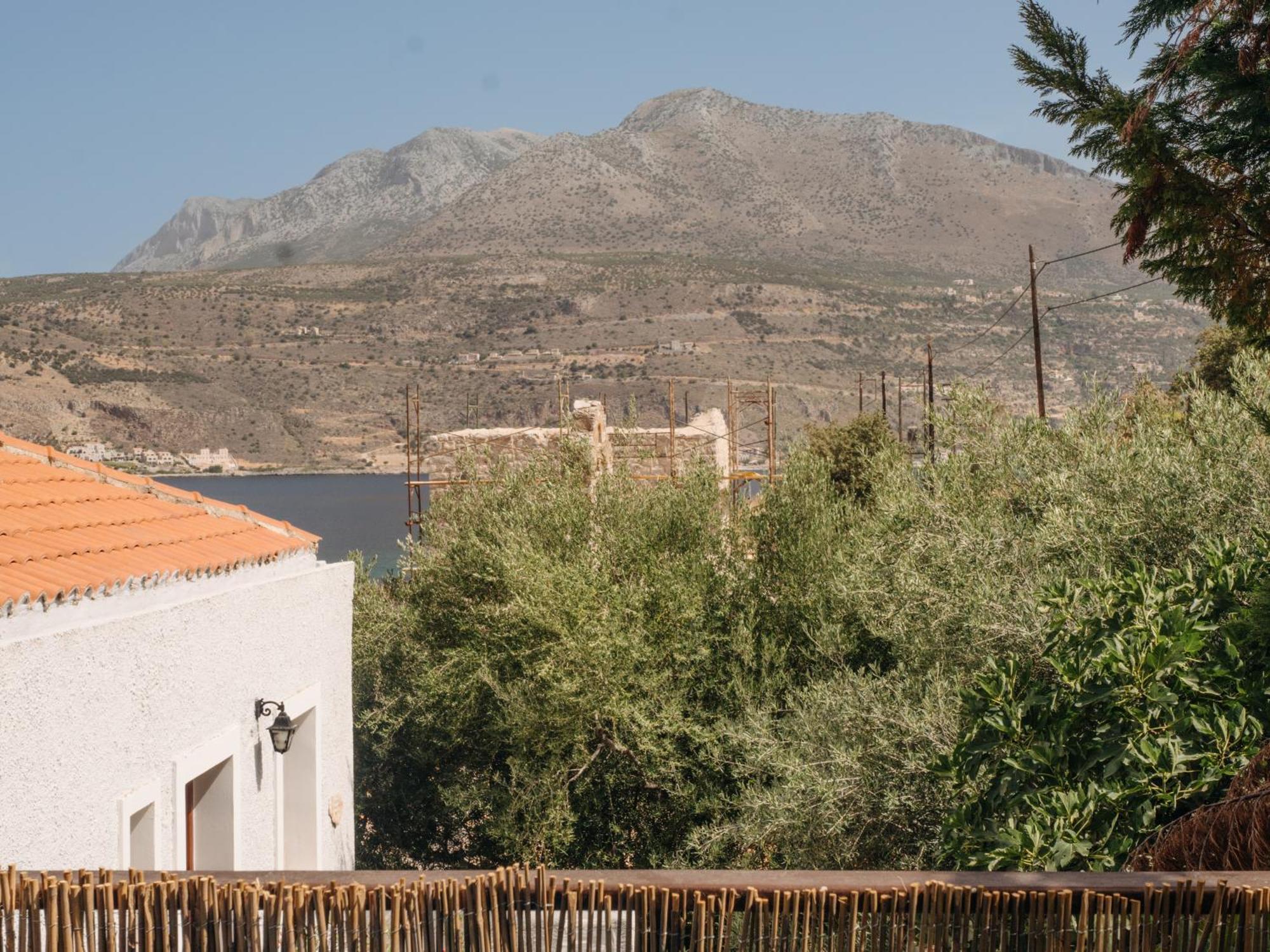 Kourmas Suites Liménion Exterior foto